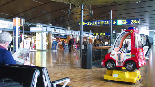 Flughafen Flughafen Helsinki-Vantaa