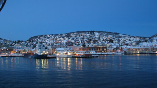1. Tag Hurtigrute Ein letzter Blick auf Harstad