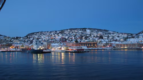 1. Tag Hurtigrute Ein letzter Blick auf Harstad