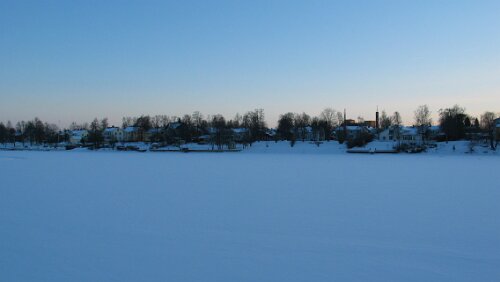 Umeå Zugefrorerer Hafenteil in Umeå