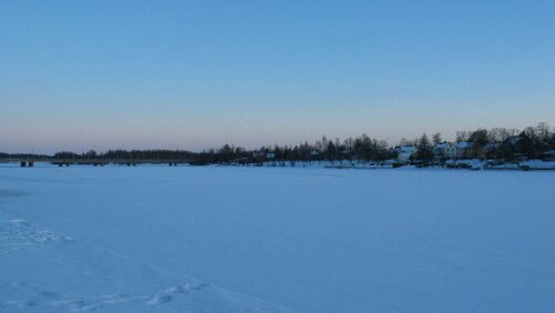 Umeå Zugefrorerer Hafenteil in Umeå