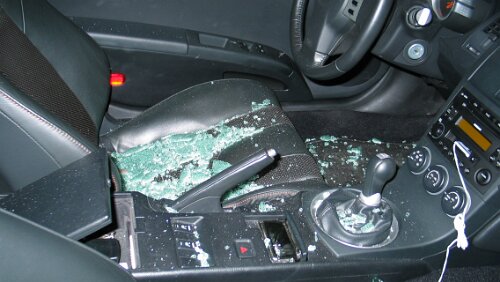 Kemi Einbruch ins Auto in der Hotelgarage des Hotels Dragonen in Umeå