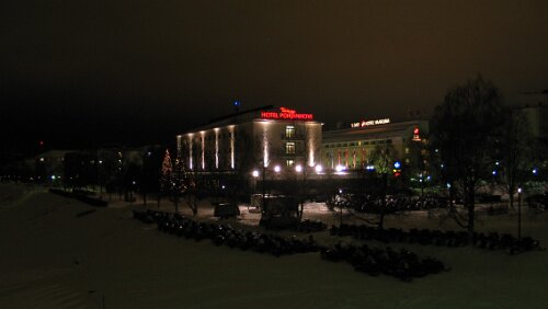 Rovaniemi Auf der Jätkänkynttilä-silta (Lumberjack's Candel Bridge) über den Ounaskoski