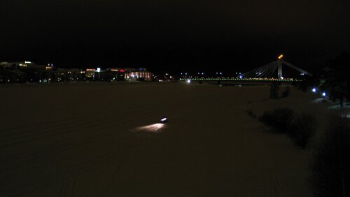 Rovaniemi Eine nächtliche Fahrt über den zugefroreren Fluss