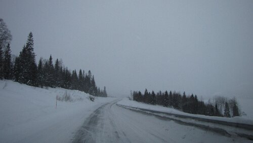 Mosjøen – Harstad Heftiger Wind und Schneeverwehungen