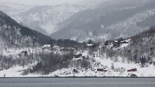 Mosjøen – Harstad Kurz vor Fauske