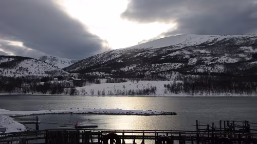 Mosjøen – Harstad Die Fähre legt ab