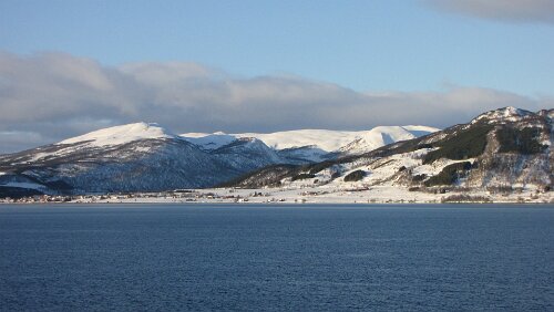 Harstad – Stamsund Herrliches Wetter, Meer, Berge, Schnee…