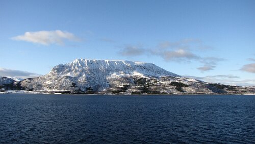 Harstad – Stamsund Herrliches Wetter, Meer, Berge, Schnee…