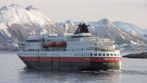 Bodø – Rørvik Kreuzung mit der M/S Polarlys