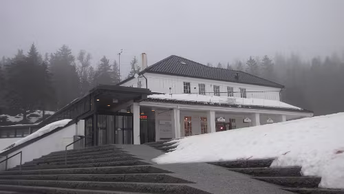 Bergen Die Bergstation auf 320 m