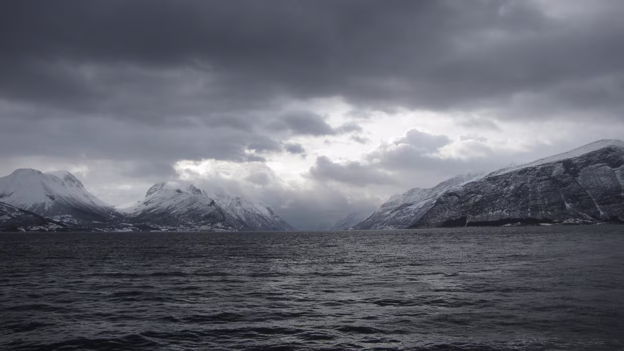 10.03.2010 Ålesund – Bergen Karte – Reiseroute Mi 10.03.2010 Ålesund – Solevåg – – Festøya – Volda – – Folkestad – Lote – – Anda – Lavik – – Oppedal...