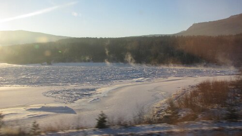 Oslo S – Trondheim Zugefrorener Fluß
