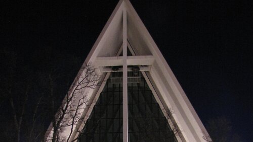 Hurtigrute Stokmarknes – Skervøy Ishavskatedralen