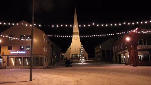 Hurtigrute Båtsfjord – Berlevåg Kirche von Vardø