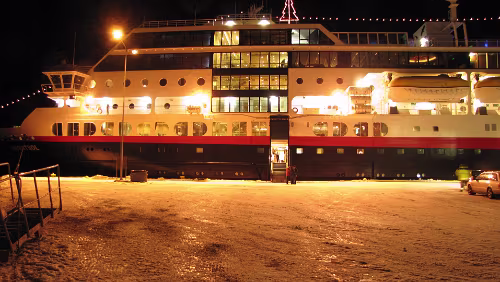 Berlevåg – Tromsø M/S Midnatsol in Skjervøy