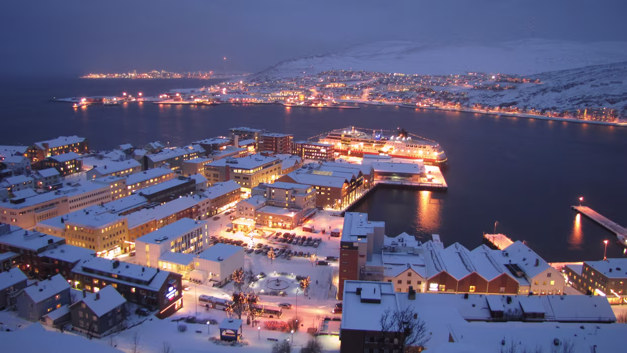 13.12.2011 Berlevåg – Tromsø Karte – Reiseroute Di … Mehamn, Kjøllefjord, Honningsvåg, Havøysund, Hammerfest, Øksfjord, Skjervøy, Tromsø, …...