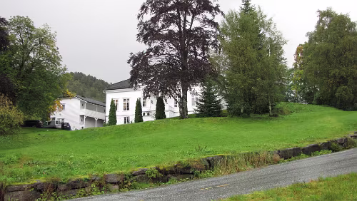 Sandnes – Fotlandsvåg Fjordslottet Hotel
