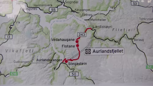 Fotlandsvåg – Flåm – Flåmsbana Am Aussichtspunkt Stegastein bei Aurland