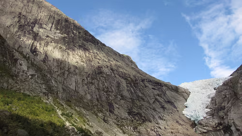 Flåm – Briksdalsbre – Briksdalsbreen Die Svartenibba, 1.530 m hoch