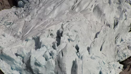 Flåm – Briksdalsbre – Briksdalsbreen Das Gletschereis schimmert leicht bläulich