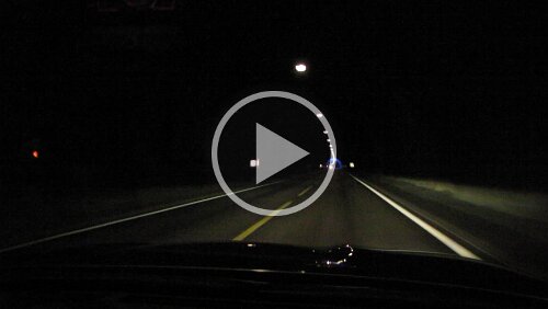 Flåm – Briksdalsbre – Briksdalsbreen Im Lærdalstunnel, Anfahrt einer der 3 beleuchteten Hallen