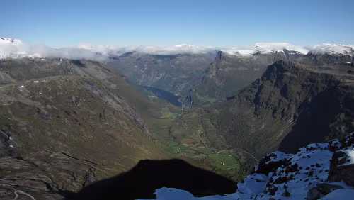 Briksdalsbre – Dalsnibba – Geiranger – Trollstiegen – Trondheim Blick von der Dalsnibba 1.476 m nach Geiranger, Geirangerfjord und die Adlerstraße