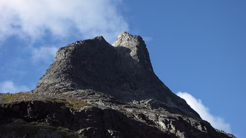 Briksdalsbre – Dalsnibba – Geiranger – Trollstiegen – Trondheim Bispen (dt. „Bischof“, 1.450 m)