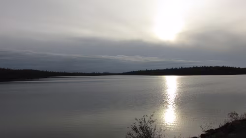 Vadsø – Kirkenes – Grense Jakobselv – Rovaniemi Das ist nicht der Inarisee sondern einer der tausend anderen Seen in Finnland