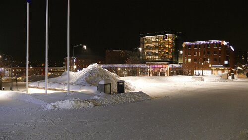 Kristinehamn – Östersund Am Stortorget, im Hintergrund das Storsjöteater