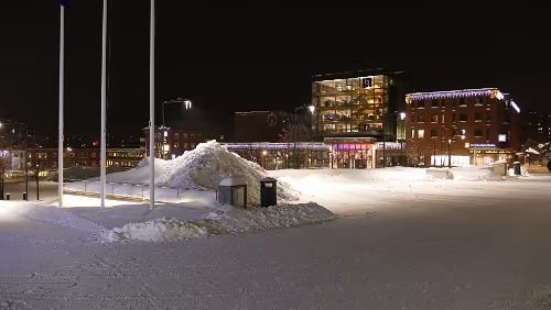Kristinehamn – Östersund Am Stortorget, im Hintergrund das Storsjöteater
