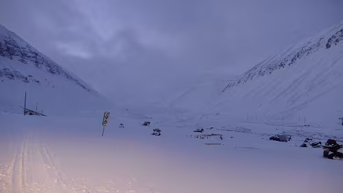 Longyearbyen Da geht es hinauf zum Longyearbreen, nichts für jemand der alleine und ohne Waffe unterwegs ist