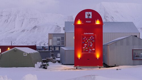 Longyearbyen In den Briefkasten passt ordentlich was rein 😎