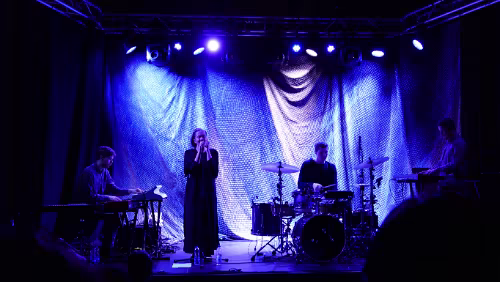 „Emilie Nicolas“ Der erste Gig des Abends, Emilie Nicolas