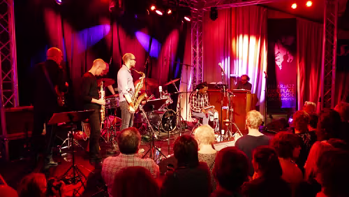 „Bugge Wesseltoft & The Organ Club“ Der Chef spielt erst mal alleine