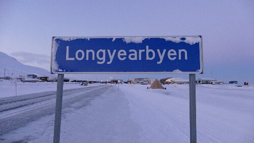 Longyearbyen – Tromsø Falls man mal vergessen haben sollte, wo man ist