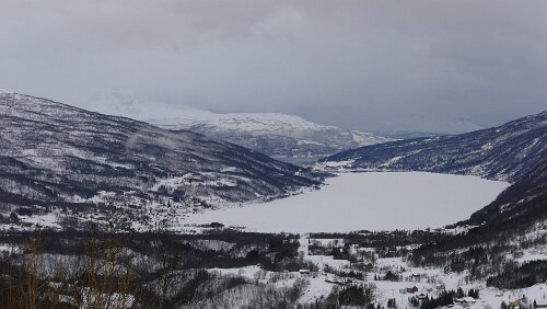 Tromsø – Svolvær Die ersten Ausläufer des Norskehavet