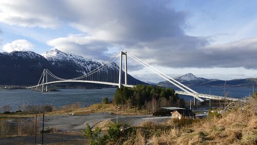 Trondheim – Kristiansund Gjemnessundbrua mit einer Länge von 1257 m