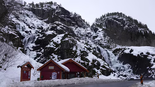 Norheimsund – Kristiansand – Hjørring Am Låtefossen
