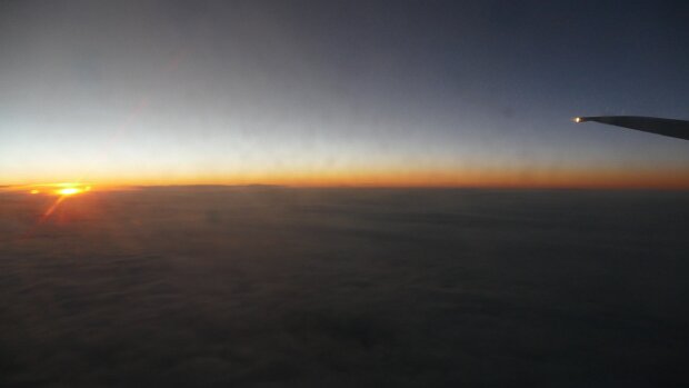 05.02.2015 Tromsø – – – Longyearbyen Karte – Reiseroute Do 05.02.2015 Tromsø – – – Long­year­byen Unterkunft Unterkunft Aktuelle Wetteraussichten...