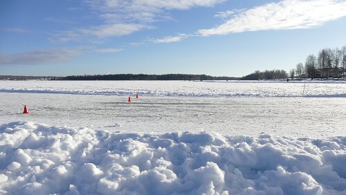 Karlstad – Östersund In Mora. Der Siljan ist der siebtgrößte See Schwedens. Er liegt in der schwedischen Provinz Dalarna. Der See hat eine Fläche von 290 km², eine größte Tiefe von...