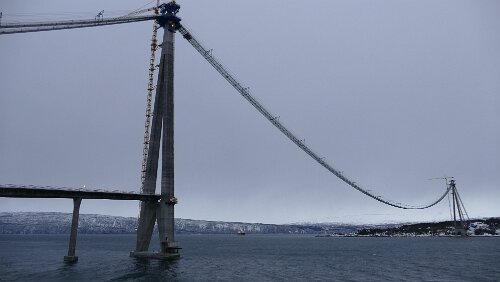 Engan – Tromsø Hålogalandsbrua bei Narvik, Eröffnung 2017, Spannweite 1.145 m.
