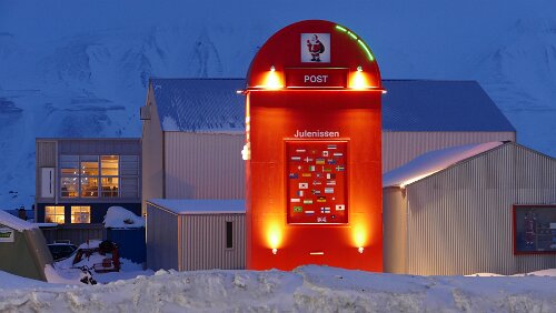 Longyearbyen In den Briefkasten passt ordentlich was rein 😎