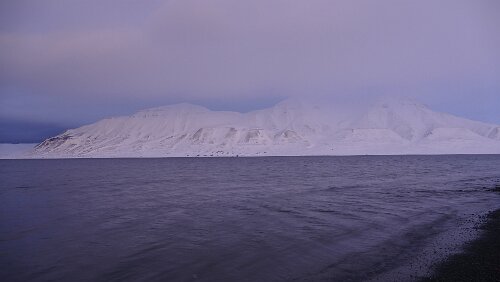 Longyearbyen Der Adventfjorden, eisfrei