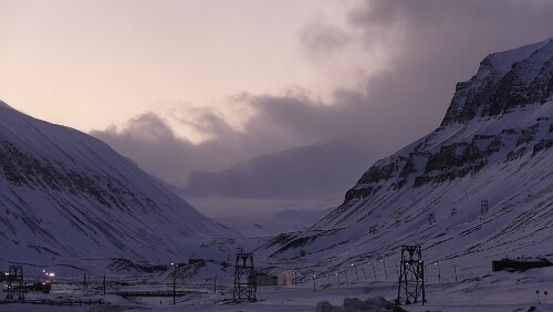 Longyearbyen – Tromsø Blick in Richtung Håbergnuten 1.031 m.o.h.