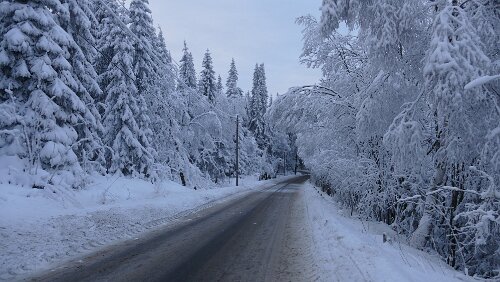 Trondheim – Oslo Frischer Schnee am Hotel Voksenåsen
