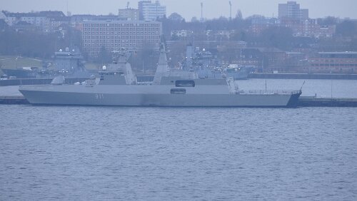 Kiel – Hahnstätten Das Schiff läuft in den Hafen von Kiel ein