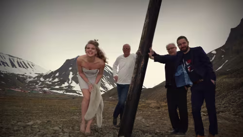 PolarJazz 2019 Lørdag 4. februar 13.00 Svajazz Kroa 17.00 Øystein Greni Gruvelageret (Gratis buss kl 16 fra Lompensenteret) 20.00 Fay Wildhagen + Highasakite Kulturhuset 24.00...