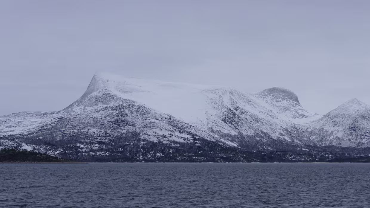 01.02.2017 Engan – Tromsø Karte – Reiseroute Mi 01.02.2017 Engan – Bognes – (Fähre) – Skarberget – ab Olsberg von der [E6] runter und auf der 858...