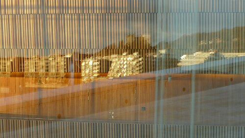 Oslo Operahuset i Oslo er Den Norske Opera & Balletts operahus i Bjørvika innerst i Oslofjorden. Det har adresse Kirsten Flagstads plass 1 etter operaens første sjef...